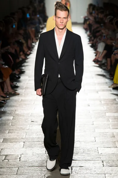 Look 53
